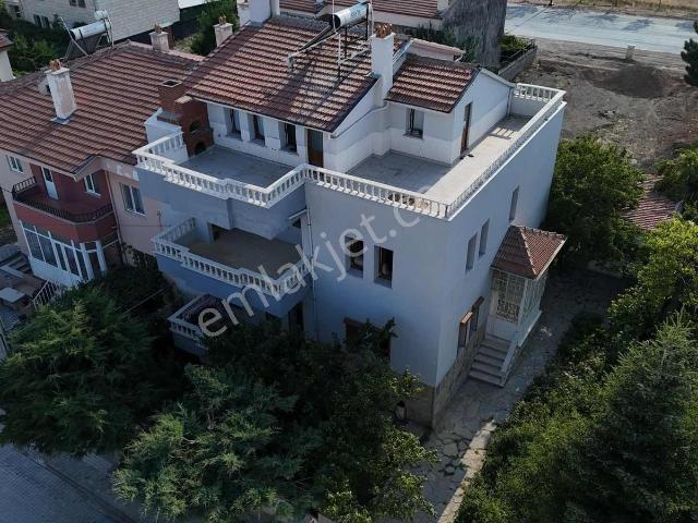 Niğde içerisinde satılık Villa