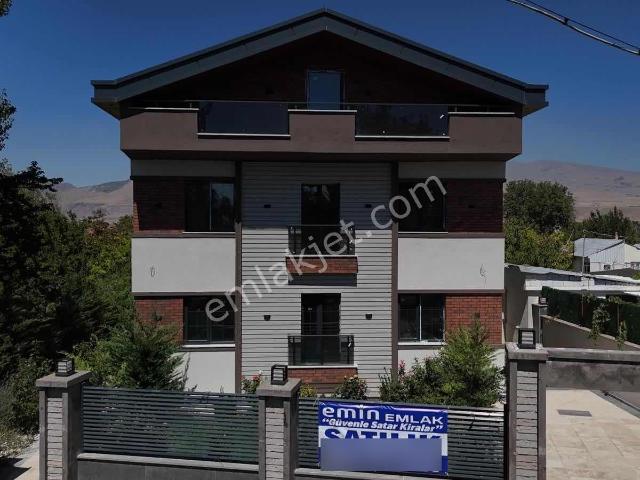 Niğde içerisinde satılık Villa
