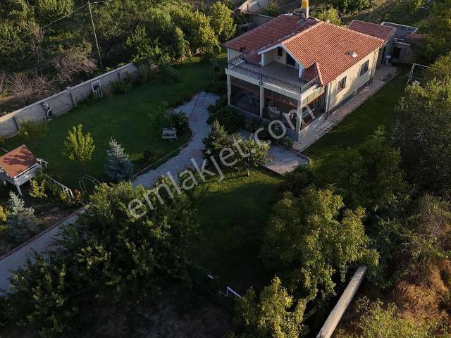 Niğde içerisinde satılık Villa