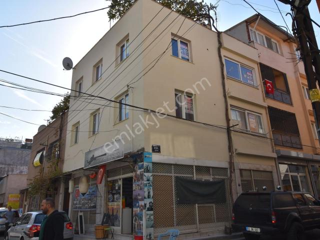 Karabağlar, İzmir içerisinde satılık Bina