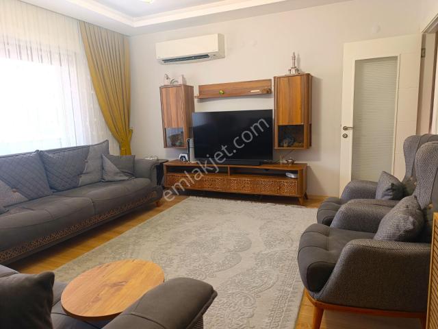Tire, İzmir içerisinde satılık mülk