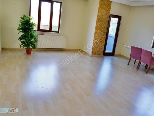 Ümraniye, İstanbul içerisinde kiralık mülk