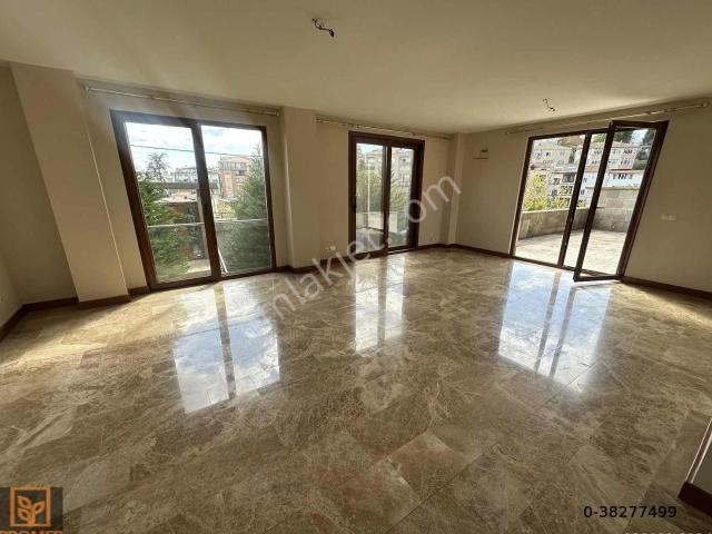 Sariyer, İstanbul içerisinde kiralık mülk