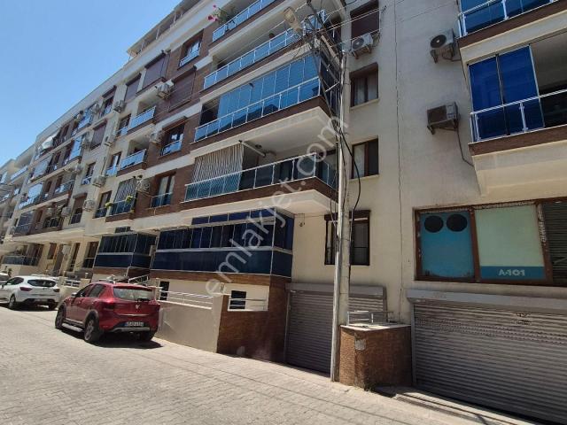 Karşiyaka, İzmir içerisinde satılık mülk
