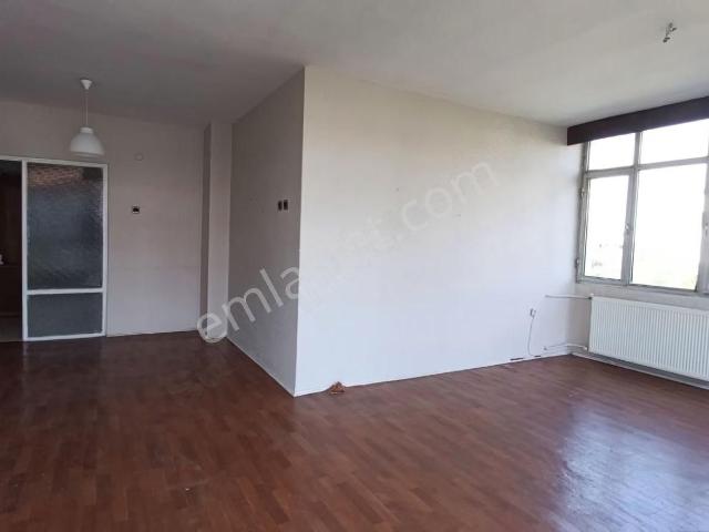Karşiyaka, İzmir içerisinde kiralık mülk