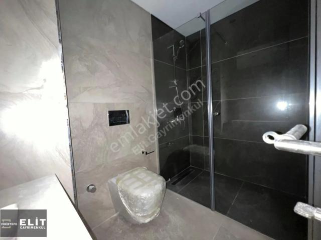 Kadiköy, İstanbul içerisinde kiralık mülk