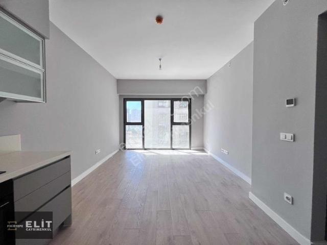 Kadiköy, İstanbul içerisinde kiralık mülk