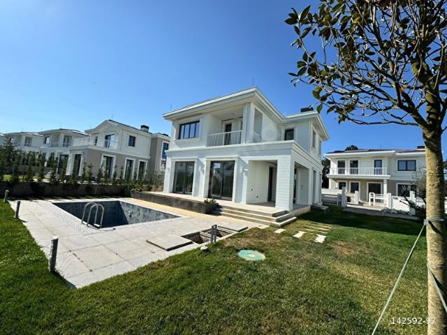 Çekmeköy, İstanbul içerisinde satılık Villa