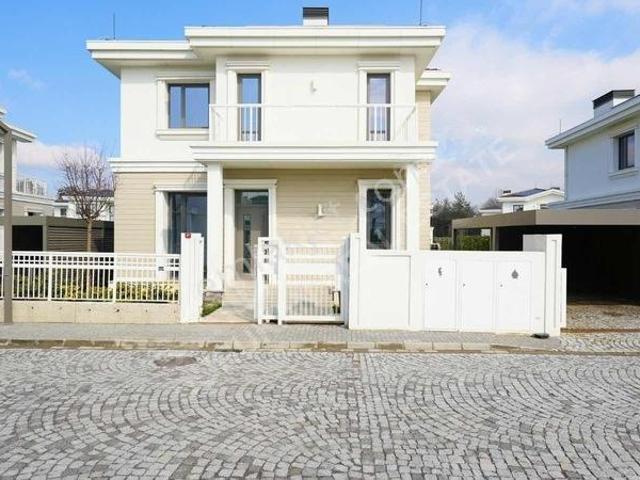 Çekmeköy, İstanbul içerisinde kiralık Villa