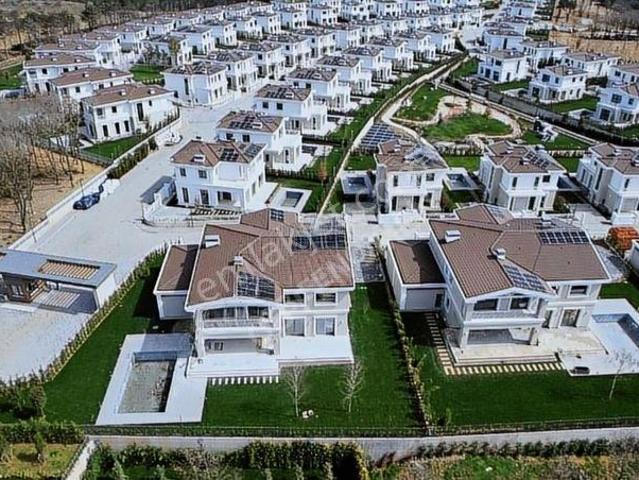 Emlak Konut Çınarköy, Çekmeköy içerisinde satılık Villa