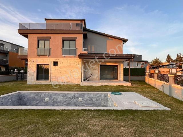 Urla, İzmir içerisinde satılık Villa