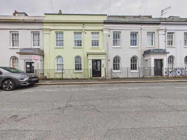 Apartment for rent in Stonehouse, Mount Wise