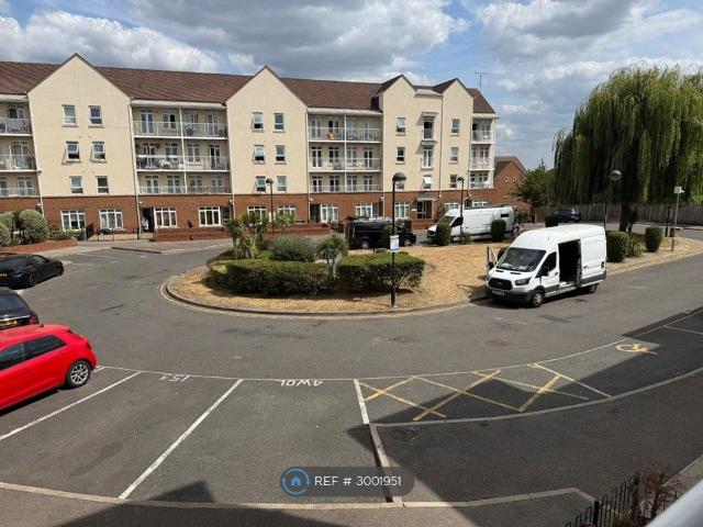 Apartment for rent in Brunswick Park, Greater London