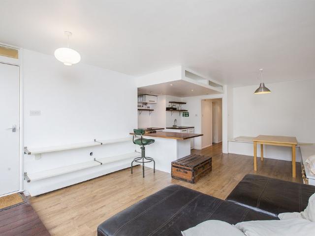 Apartment for rent in South Lambeth, Greater London