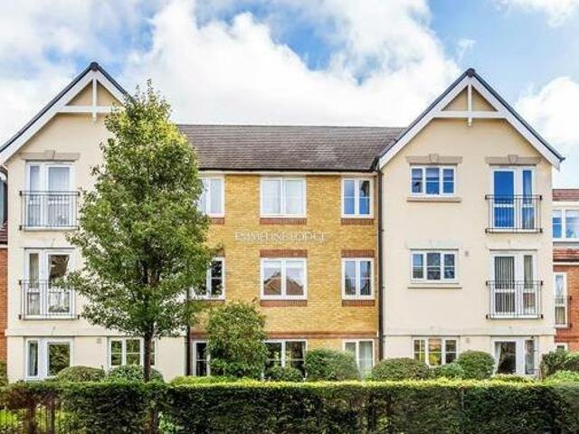 House for sale in Pachesham Park, Surrey