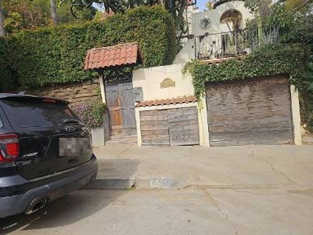 House for sale in Los Angeles