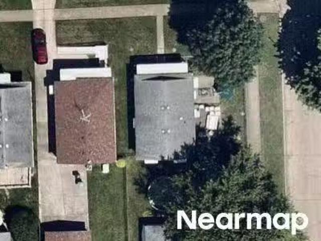 House for sale in Taylor