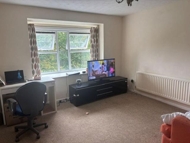 Apartment for rent in Emmbrook, Wokingham