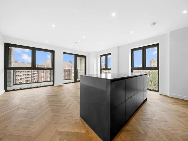 Apartment for rent in Brownswood Park, Stoke Newington