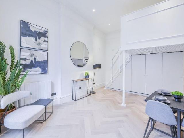 Apartment for rent in South Kensington, Greater London