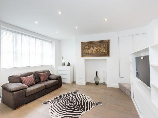 House for rent in South Kensington, Greater London