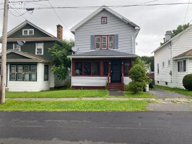 House for sale in Syracuse, New York