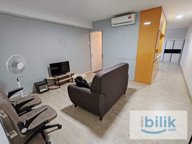 Room for rent in PJU 8, Petaling Jaya