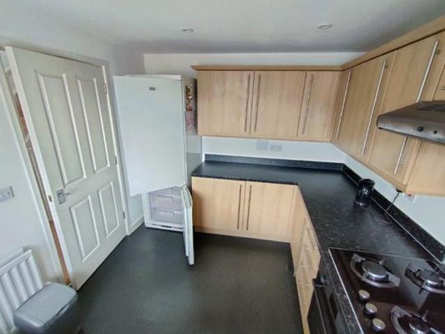 House for rent in Charlton, Greater London