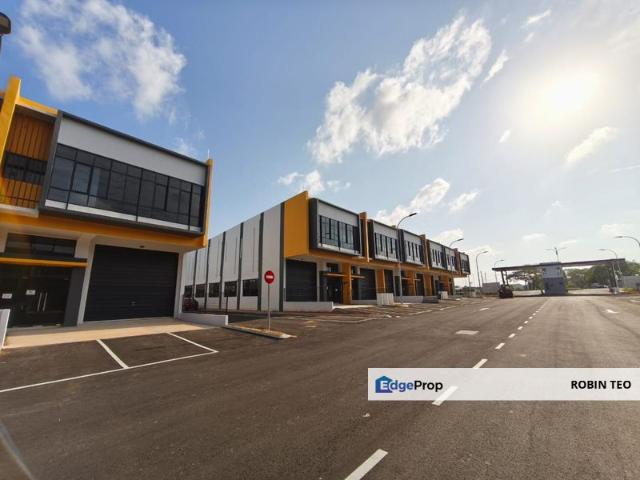 Warehouse for sale in Kulai