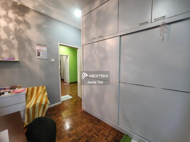 Warehouse for sale in Johor