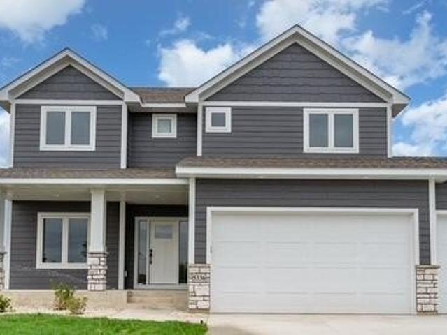 House for sale in Lakeville