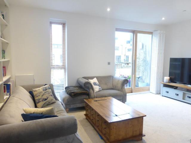 Townhouse for rent in Castle Quarter, Falcon Lodge