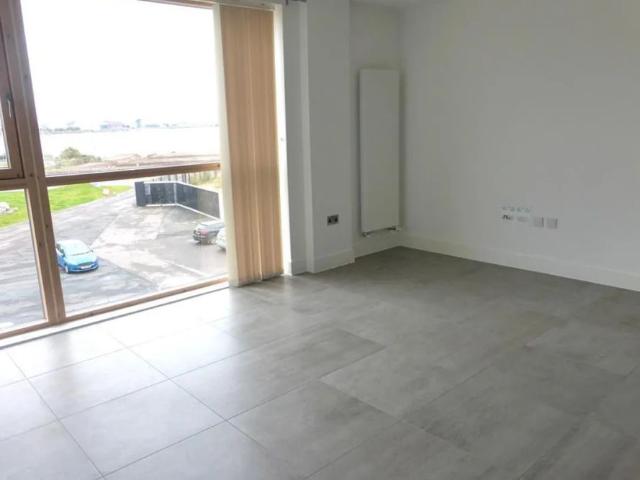Apartment for rent in Cardiff International Sports Village, Falcon Lodge