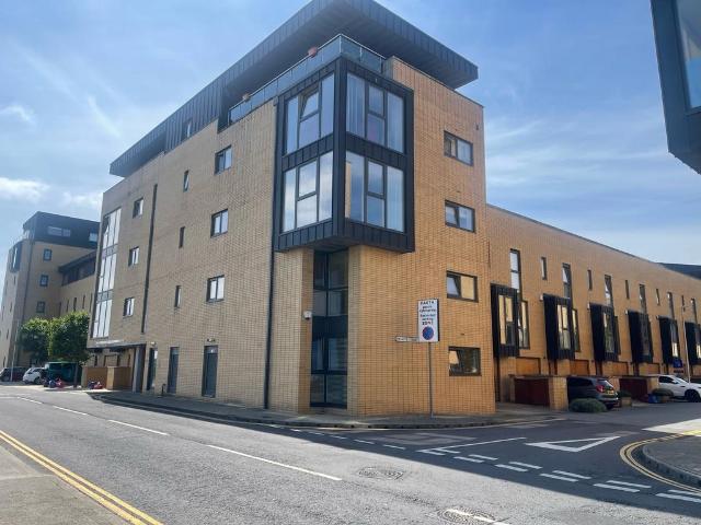 Apartment for rent in Cardiff International Sports Village, Cardiff