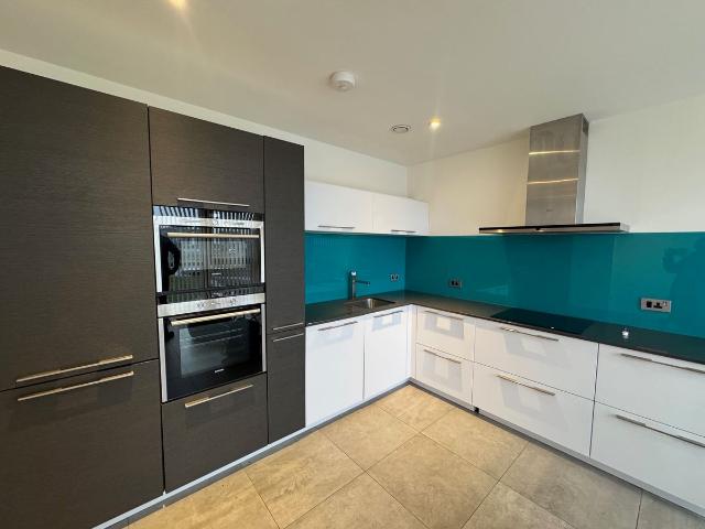 Apartment for rent in Cardiff International Sports Village, Falcon Lodge