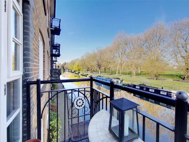 Apartment for rent in Old Ford, Bow