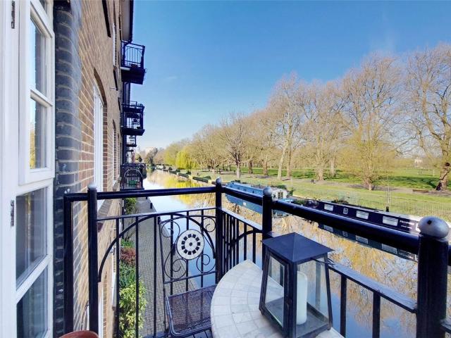 Apartment for rent in Old Ford, Bow