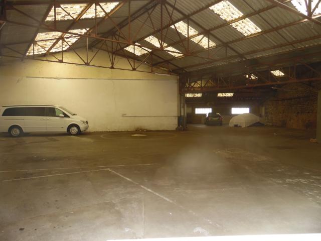 Garage location à Issoudun, Indre