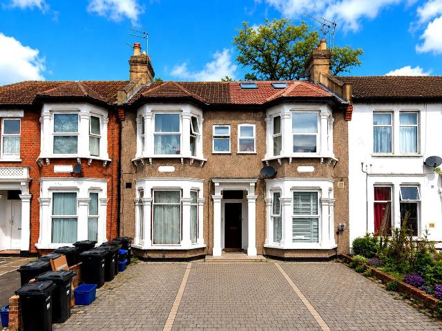 Apartment for rent in Gants Hill, Greater London
