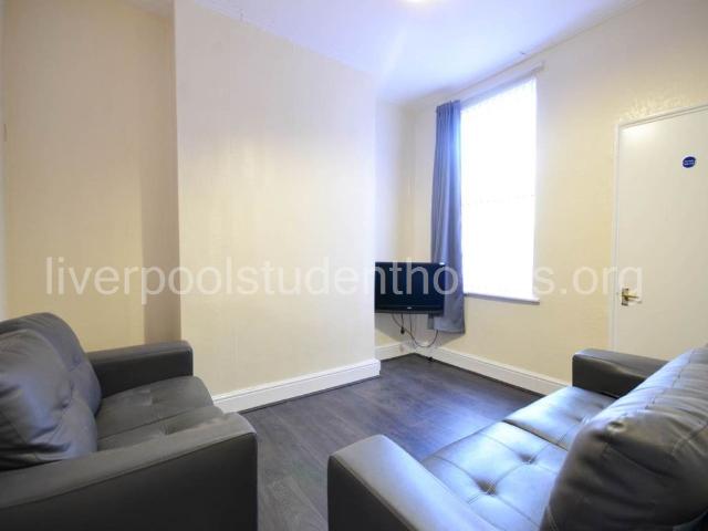 House for rent in Kensington, Calderstones