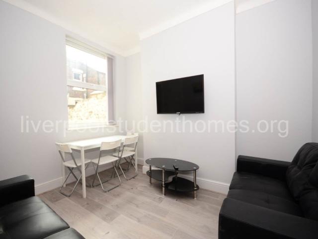 House for rent in Kensington, Calderstones