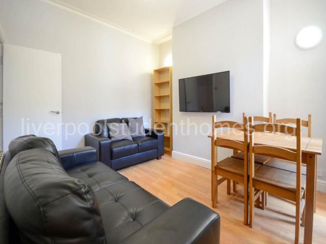 House for rent in Kensington, Calderstones