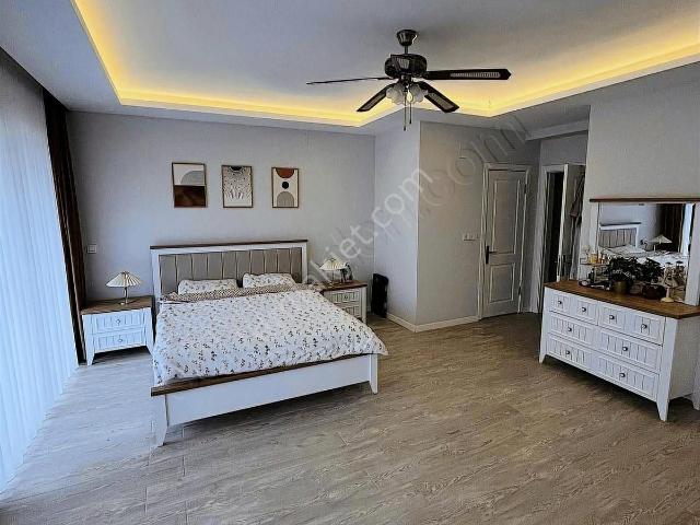 Akhisar içerisinde satılık Villa