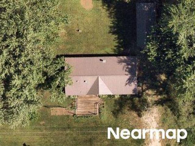 House for sale in Leesburg, Indiana