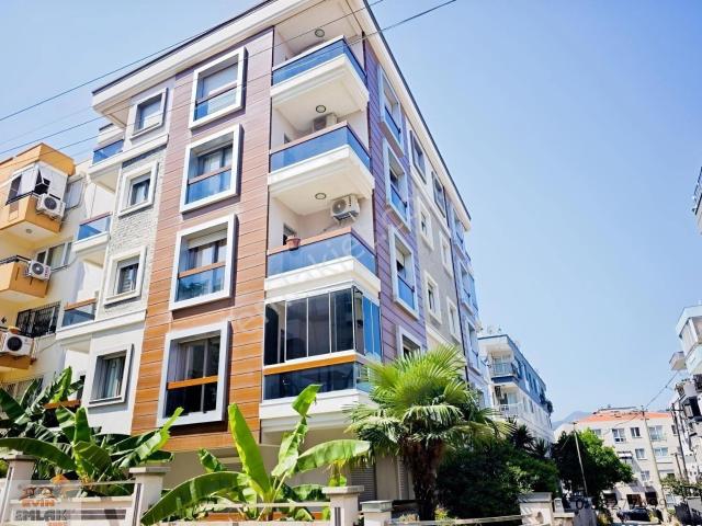 Karabağlar, İzmir içerisinde kiralık mülk
