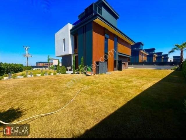 Kuşadasi, Aydin içerisinde satılık Villa
