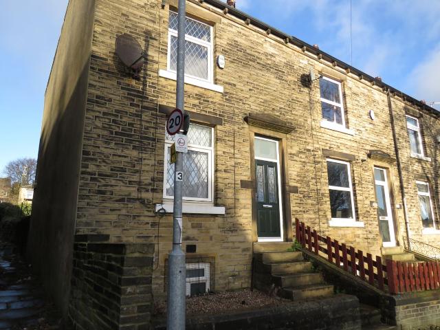 Apartment for rent in Savile Park, West Yorkshire