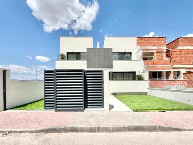 Casa en venta en Alicante, Valencia