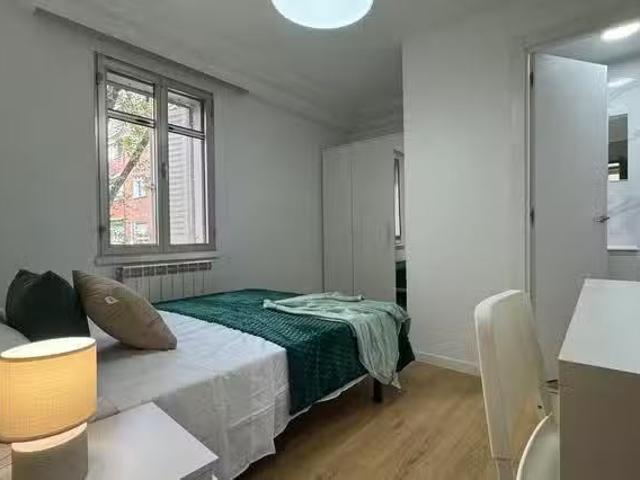 Casa en alquiler en Moratalaz, Madrid