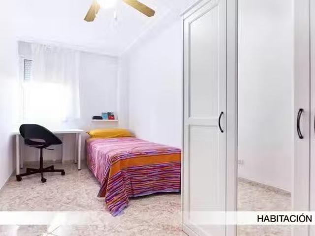 Casa en alquiler en Cerro-Amate, Sevilla